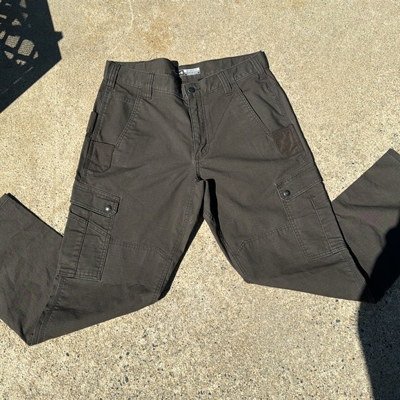 Men’s 33/30 Relaxed Fit Carhartt Utility Cargo Pants - Picture 6 of 14